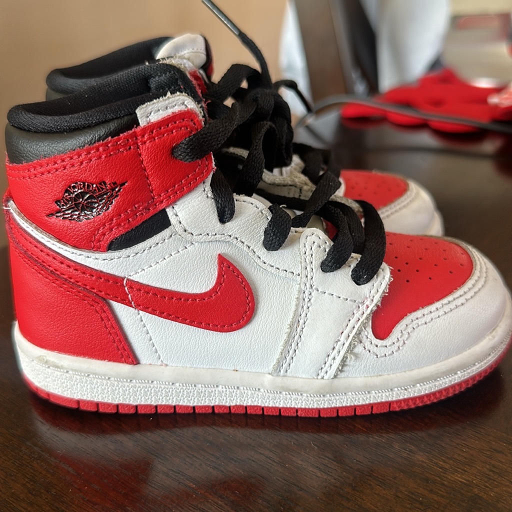 Preowned Childrens Nike Air Jordans Size 8